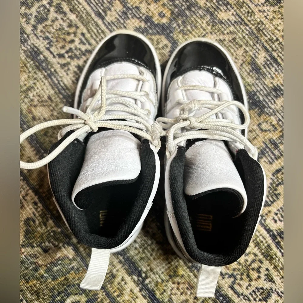 Air Jordan 11 XI Retro Concord Toddler Size 10C Low Top Sneakers - Picture 6 of 9